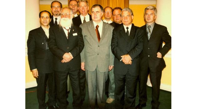 Сидеров на конференция в Москва заедно с човека на Бен Ладен - Ахмед Рами (крайният вляво)