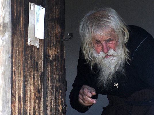 Светецът от Байлово дядо Добри е дарил хиляди за храмове в България