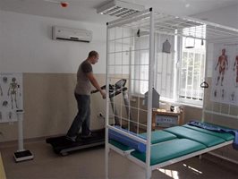 В новия център пациентите ще правят специални упражнения, подбрани от физиотерапевт.
СНИМКА: АНДРЕЙ БЕЛОКОНСКИ