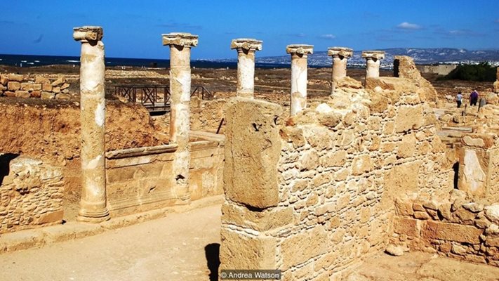 Само колони са останали от древния храм на Афродита в Пафос, където жените са били принуждавани да правят секс с непознати.