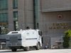 Полиция нахлу в централата на прокюрдска телевизия в Истанбул