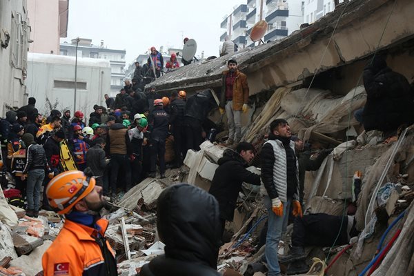 БЧК откри дарителска сметка за пострадалите в Турция