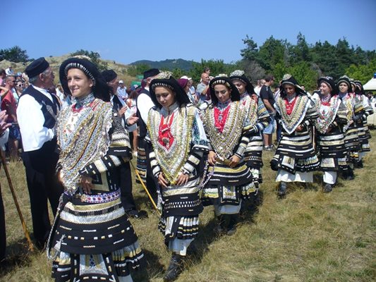 Традиционният събор на каракачаните в местността Карандила над Сливен е сред най-посещаваните туристически атракции в района.