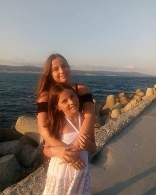 Двете сестри развълнуваха цяла България