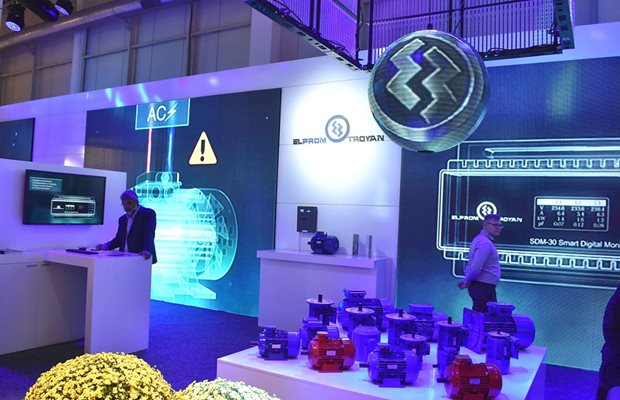 Смарт лабораторията обаче доближи лидера Елпром до световните производители на електромобили, които са бъдещето в следващите 100 години.