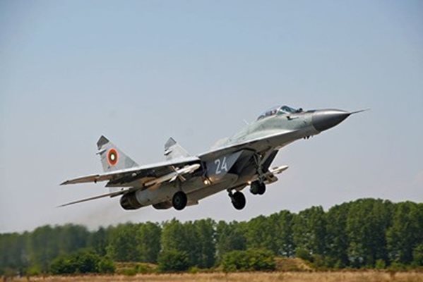 Български изтребител МиГ-29