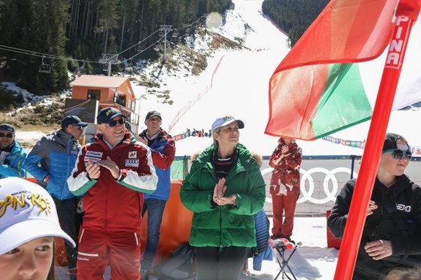Идва много талантливо поколение сноубордисти, каза Весела Лечева в Банско.