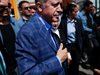 Съветник на Ердоган заяви, че "изглежда, че хората са одобрили новата система"