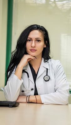 Д-р Димитрина Стоянова