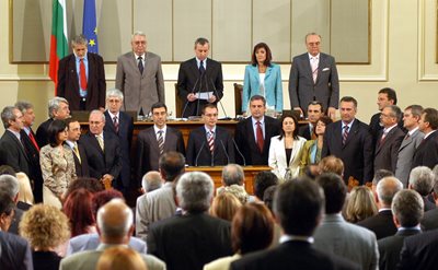 Кабинетът “Станишев” полага клетва в парламента през 2005 г.