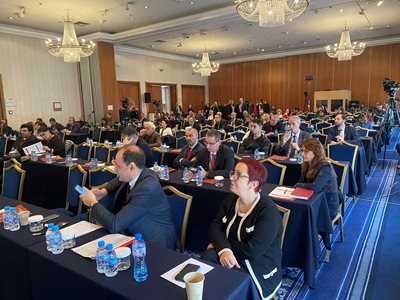 Над 130 представители на неправителствения сектор, духовни водачи, висши магистрати от Европа участваха в конференцията СНИМКА: Главна прокуратура