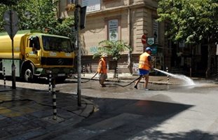 През 2020 г.: Мият с 83% повече улици в София