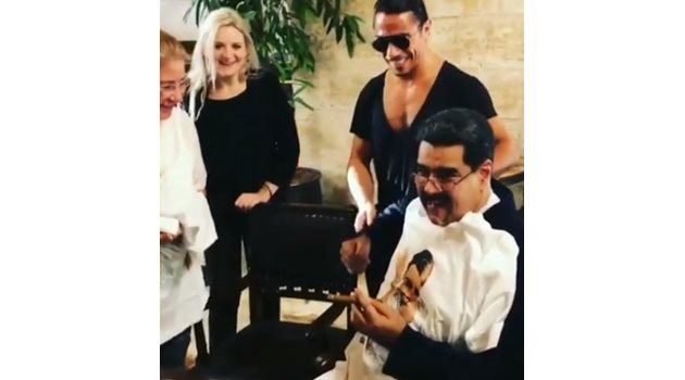 Президентът Николас Мадуро в луксозния ресторант в Истанбул  Кадър: youtube/Street Food channel