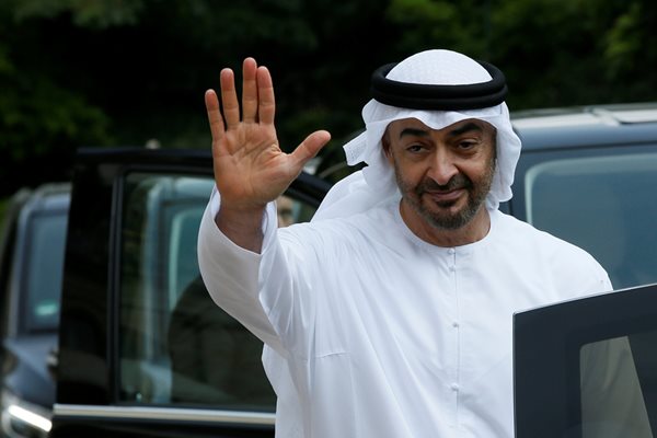 Престолонаследникът на ОАЕ принц Мохамед бин Зайед и досега на практика бе поел управлението на страната. СНИМКА: РОЙТЕРС