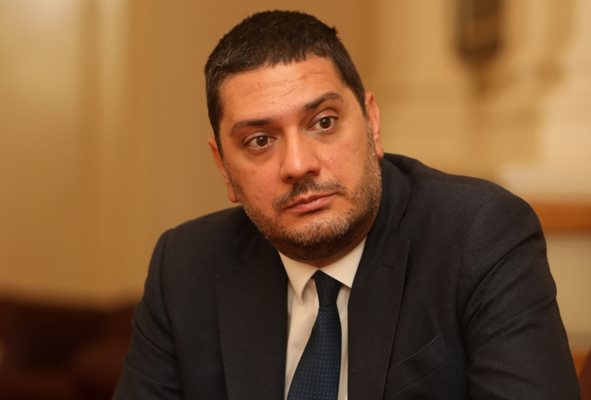 Христо Гаджев се поправи: Тагарев няма място в бъдещ кабинет, но не знам кой ще се съгласи да е министър след него