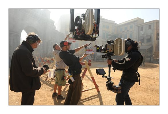 Част от декорите на “Непобедимите 3” във филмовите студиа на “Ню Бояна филм”  СНИМКИ: СИМОН ВАРСАНО