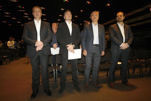 Николай Иванов, Иво Тонев и Александър Ангелов (вдясно) ще се разделят с акциите си