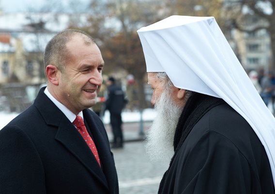 Президентът Румен Радев поздрави патриарх Неофит.