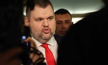 Увеличението на заплатите на служителите от МВР и МО да стане от 1 януари