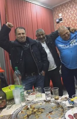 Ислямистите в Пазарджик вдигнаха купон след касапницата в Берлин