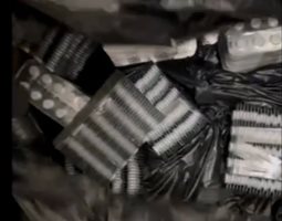 200 пратки с дрога, пласирани чрез даркнет
Снимки и видео: Агенция "Митници"