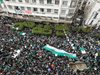 Стотици хиляди алжирци протестират срещу президента (Снимки)