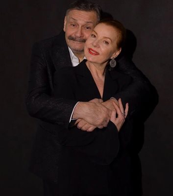 Дмитрий Назаров със съпругата си Олга ще представят спектакъла “L'аmour-МУР или держава набекрень”.