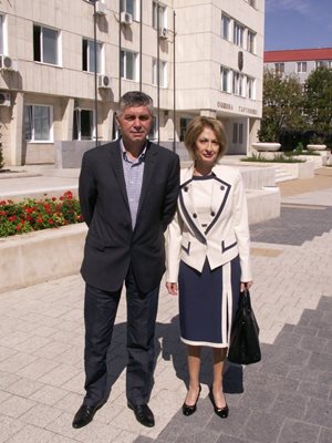 Диан Цонев и съпругата му Десислава Сапунджиева.