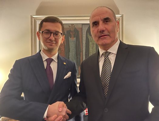 Цветан Цветанов с Павел Попеску, председател на комисията по отбрана, обществен ред и национална сигурност на румънския парламент и член на Парламентарната асамблея на НАТО