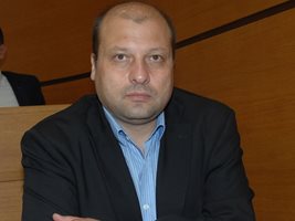 Илиан Иванов се върна като главен юрист в община Пловдив