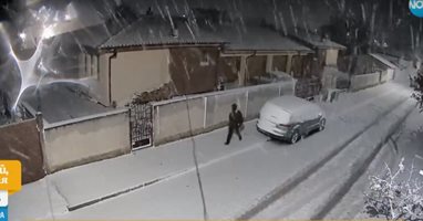 Опитаха да откраднат кола по време на снежната буря в Крън