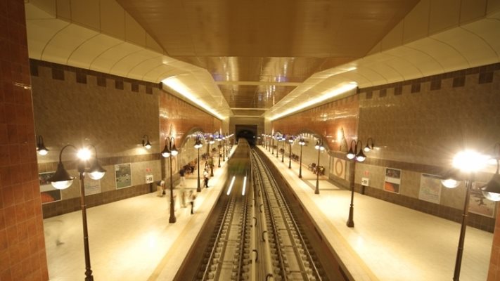 Бунт в софийското метро, плашат с блокиранe на станции
