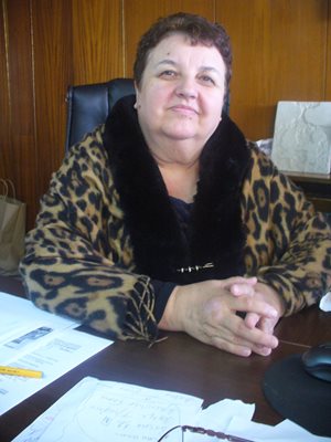 Мария Градешлиева, директор на Националното училище за фолклорни изкуства в Котел