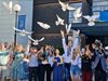 С бели гълъби в небето украинци отбелязаха Световния ден на бежанците