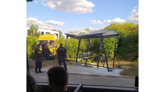Полицаите изясняват причините за катастрофата

Снимка: Фейсбук/Група Горна  Оряховица