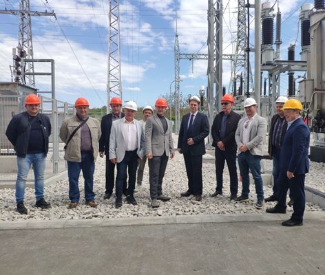 Министърът на енергетиката Росен Христов участва в откриването на реновираната подстанция на Търговище.