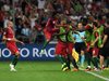 Тийнейджър и дузпи пратиха Португалия на полуфинал на Евро 2016