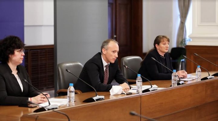 Министърът на образованието Красимир Вълчев СНИМКА: Правителствена информационна служба
