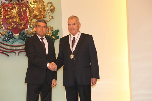 Президентът награждава проф. Бранков