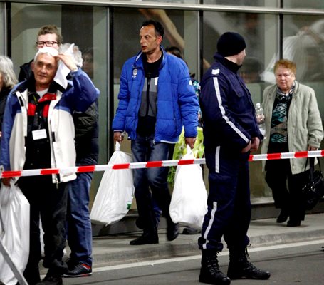 Над 48 часа ще продължи отчитането на изборите в София заради сложните протоколи, които ще затруднят секционните комисии СНИМКА: 24 часа