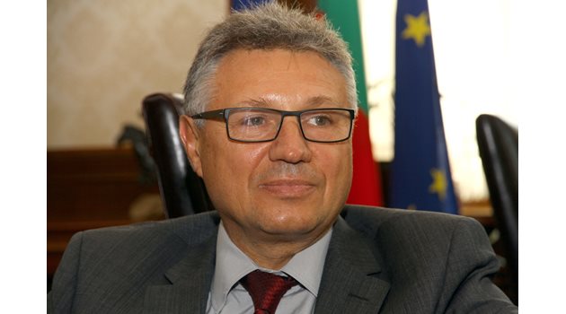 Бившият военен министър Велизар Шаламанов