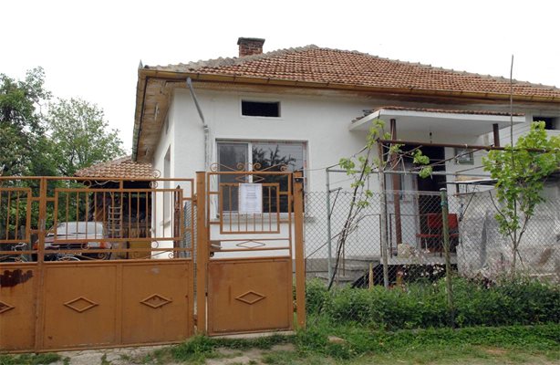 Младен Младенов се обесил в двора на къщата си в село Литаково
