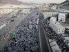 В Саудитска Арабия приключва годишното поклонение хадж (Снимки)