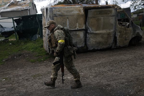 Украинските войски са отвоювали нови територии по източния бряг на река Оскол  СНМИМКА: РОЙТЕРС