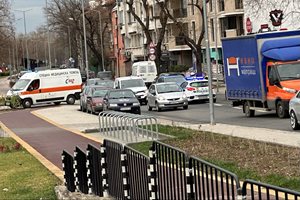 Джип отнесе жена до Водната палата в Пловдив, линейка току–що я взе (снимки)