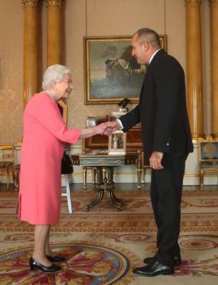 Кралица Елизабет II и  Румен Радев  СНИМКИ: Прессекретариат на президентството