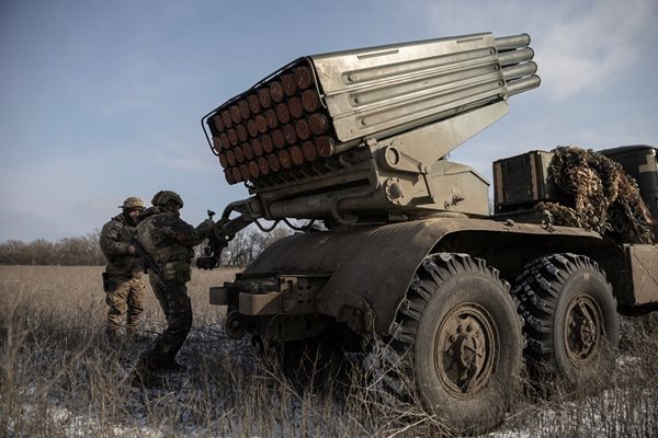 Украински военни в Донецка област СНИМКА: Ройтерс