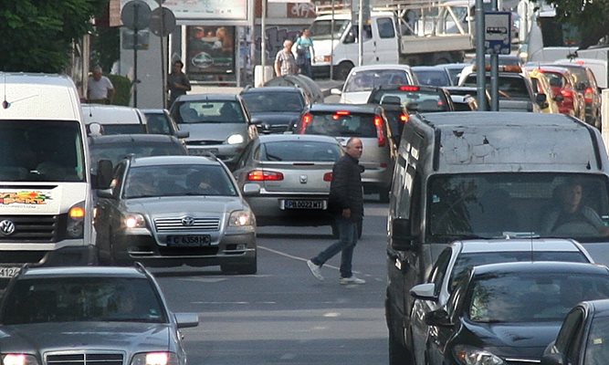 Задръстванията в Пловдив са всекидневни след "реализацията" на транспортния проект.