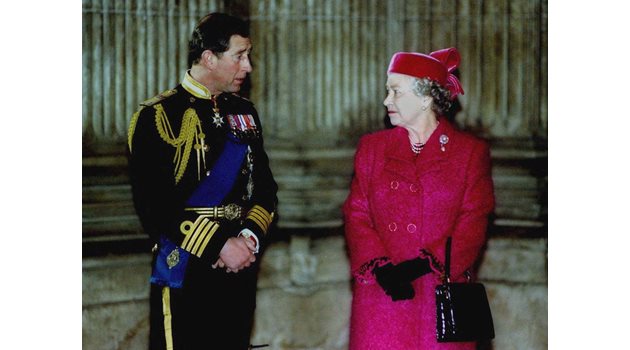 Кралицата била шокирана от връзката на Чарлз и Камила.