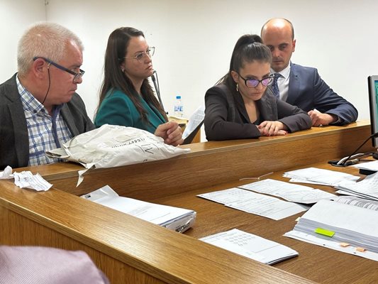 Административен съд – Благоевград извърши проверка на изборни книжа от избора за общински съветници в община Банско.